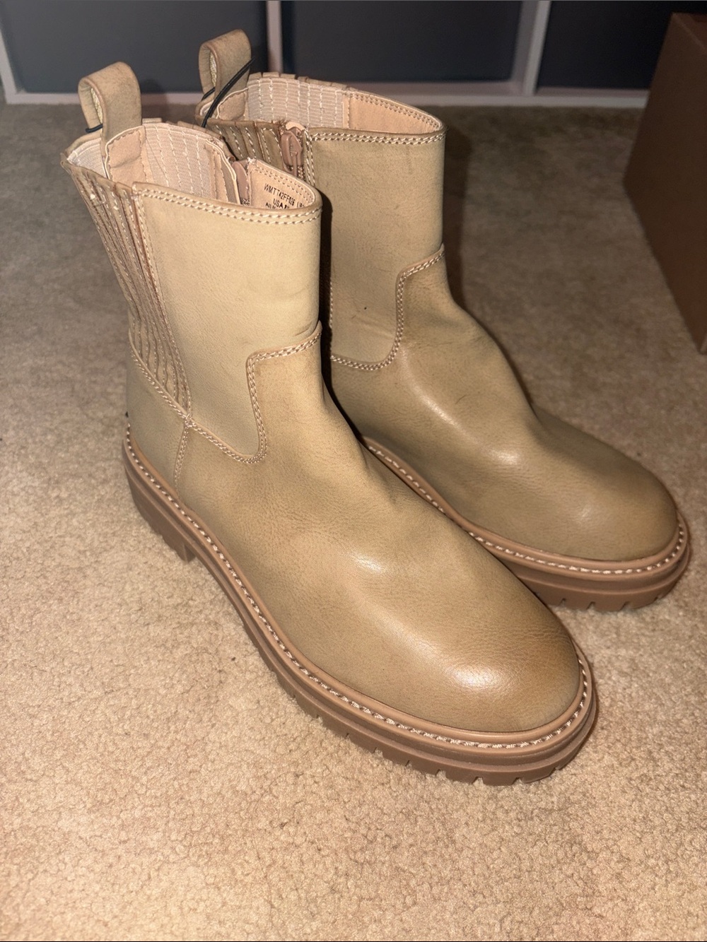 Time and Tru Women’s Light Tan Chelsea Pull-On Boots